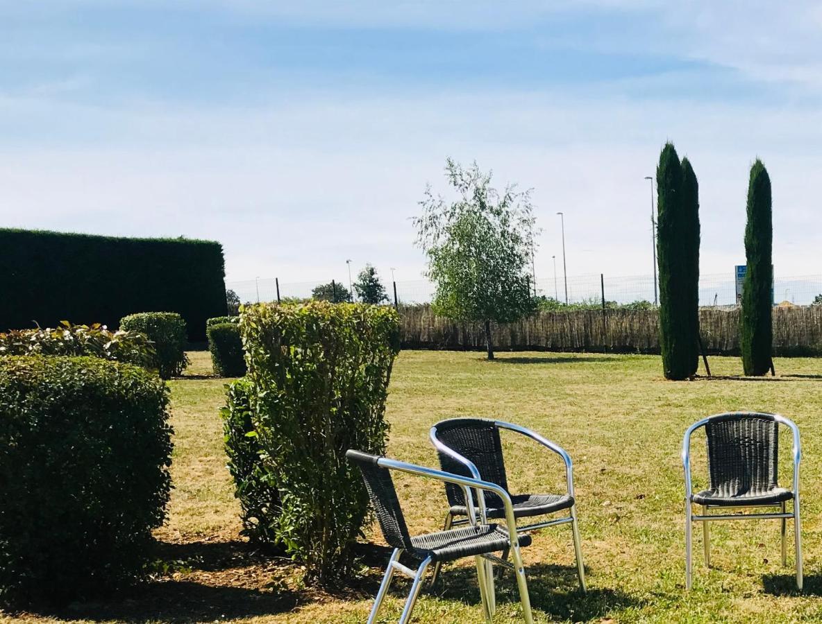 Kyriad Dijon Sud - Longvic Exterior photo