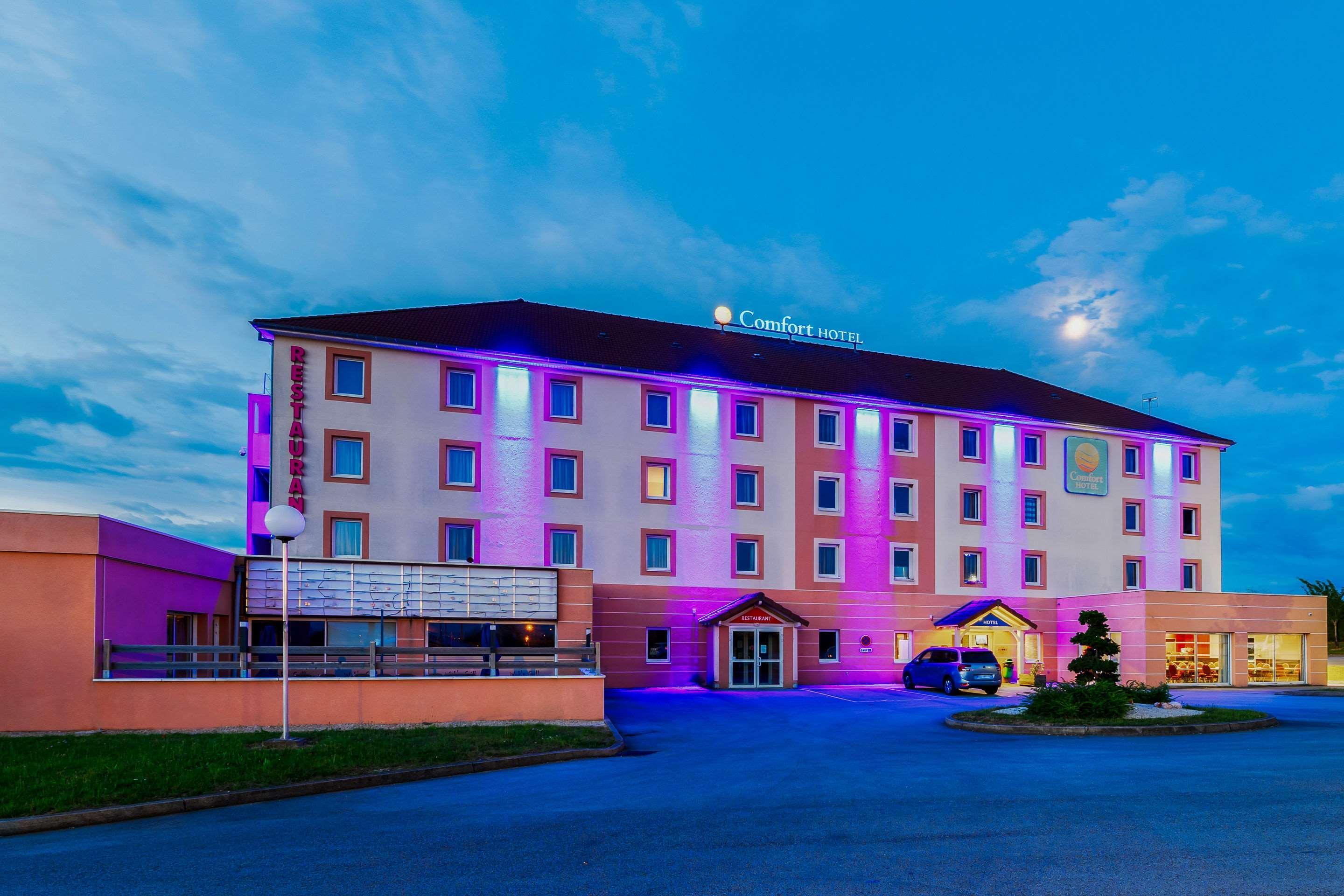 Kyriad Dijon Sud - Longvic Exterior photo